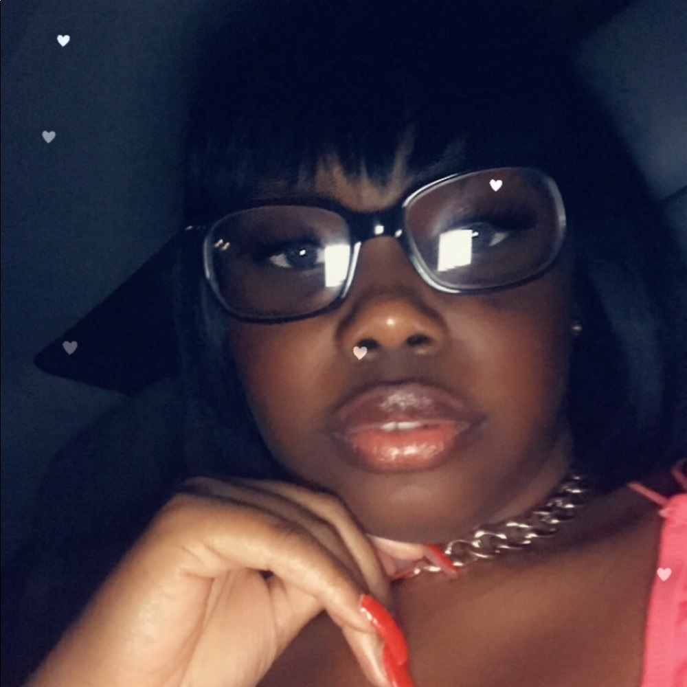 Meet your Posher, Shayla